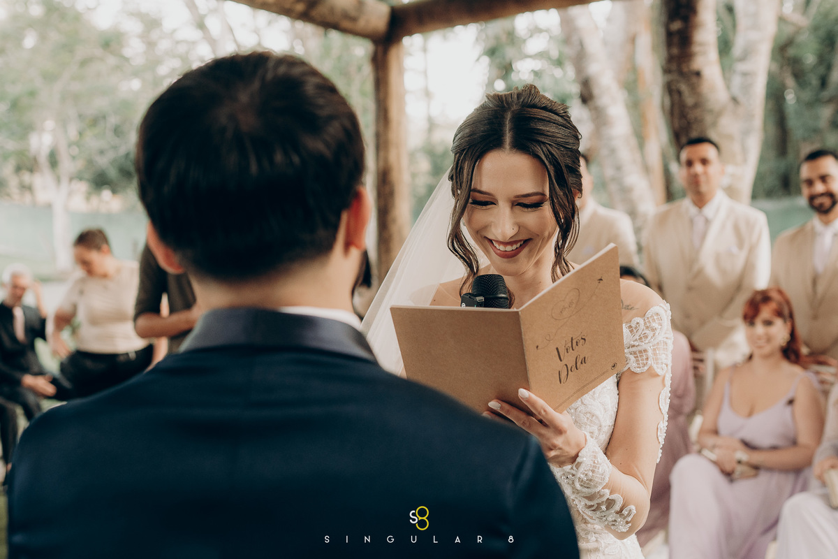 fotografia da noiva falando os votos de casamento casamento de dia espaço olinda santa isabel guarulhos