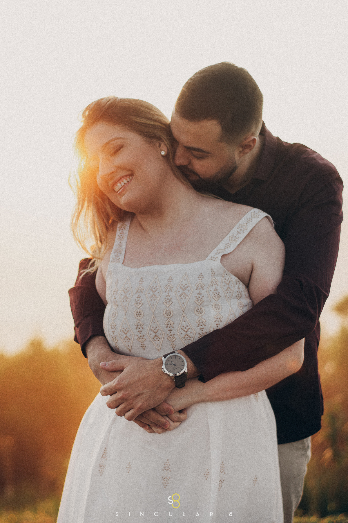 fotos de ensaio pré casamento diferente no nascer do sol na montanha são paulo