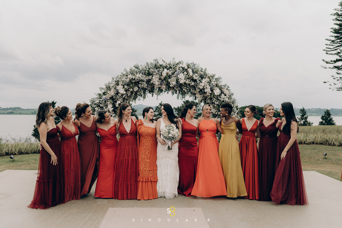 foto diferente com as madrinhas  chez bisutti lake paradise