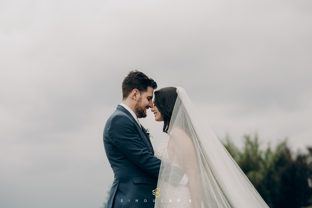 fotografia do ensaio de casamento pós cerimônia no pôr do sol