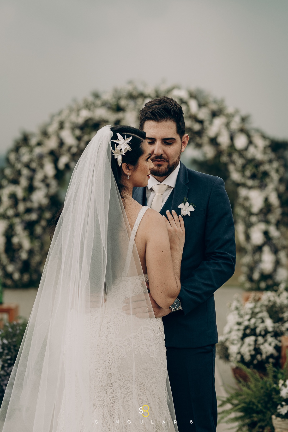 fotos do ensaio de casamento dos noivos de dia no pôr do sol