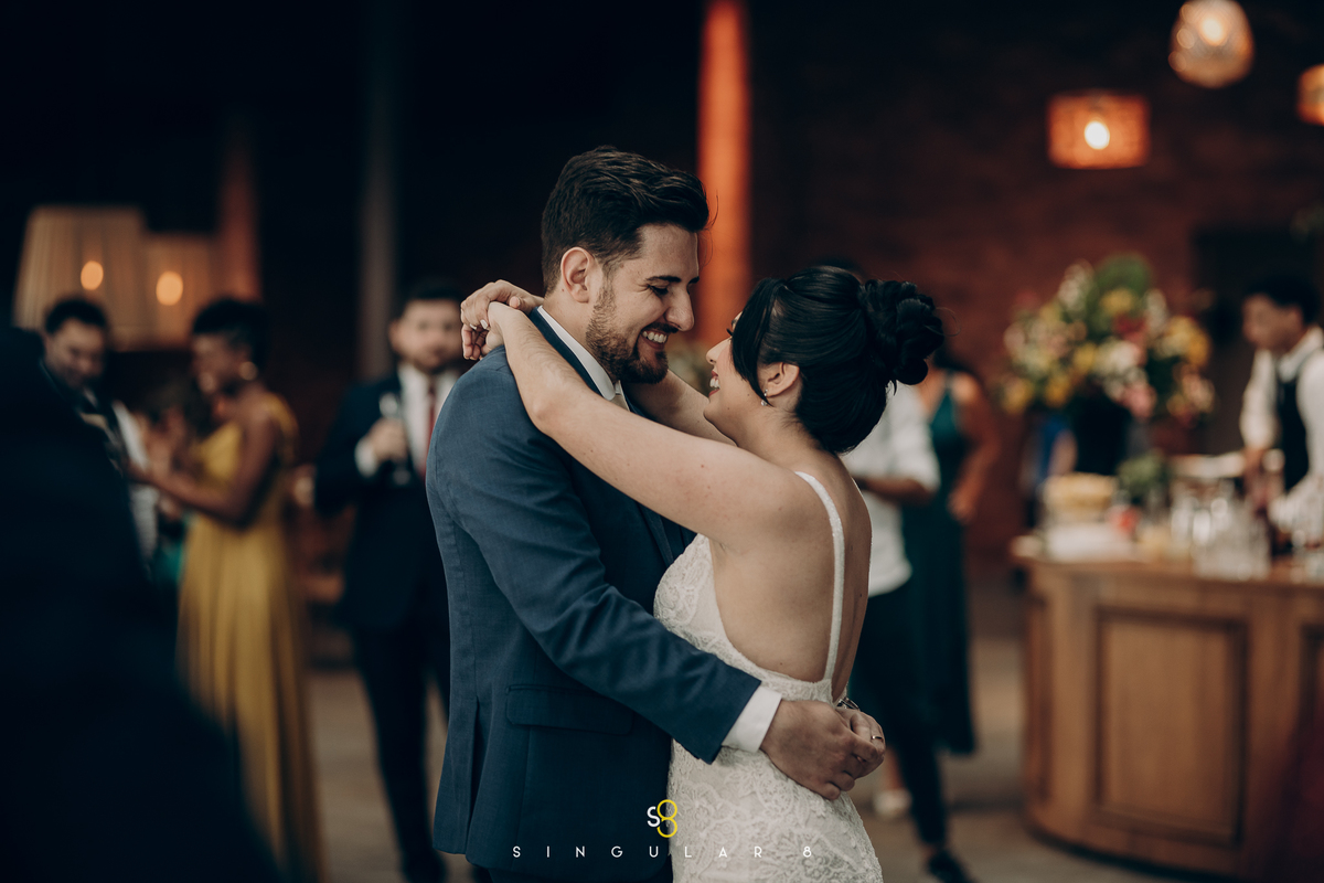 fotografia da dança dos noivos em casamento de dia  chez bisutti lake paradise