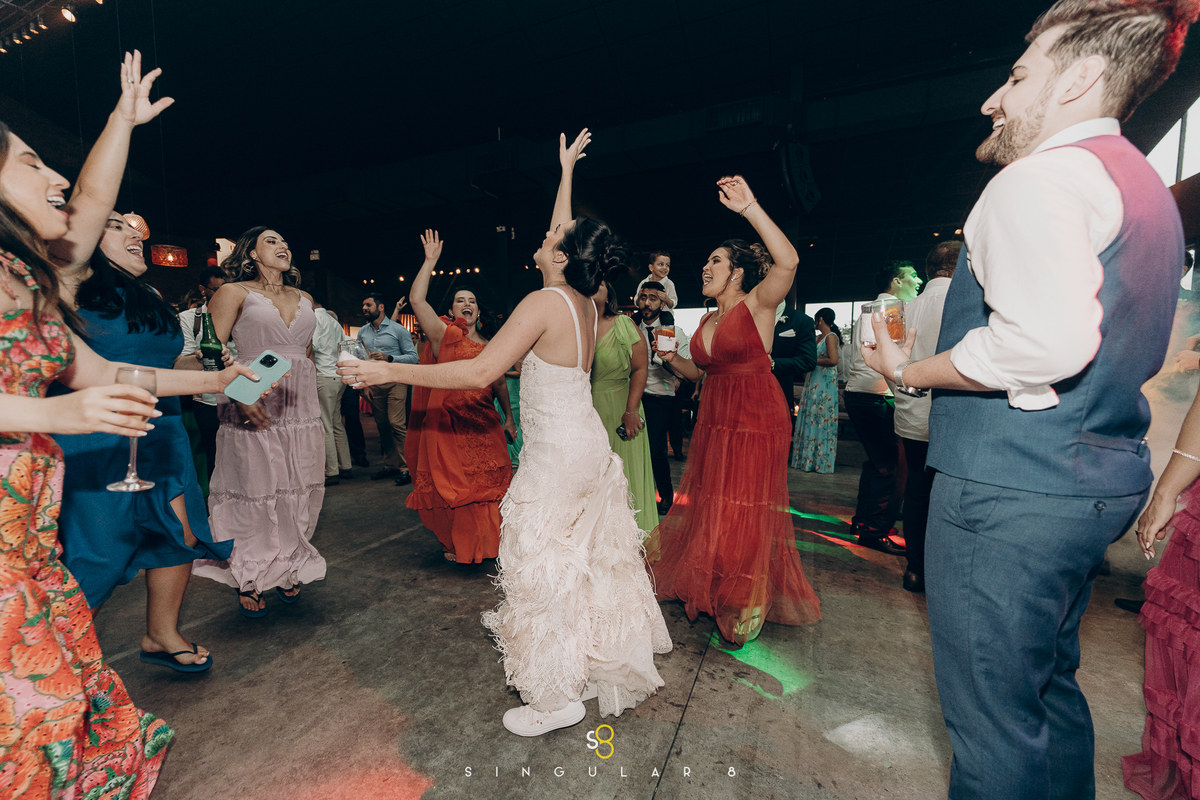 fotografia de balada criativa e diferente para casamento de dia mogi das cruzes  chez bisutti lake paradise