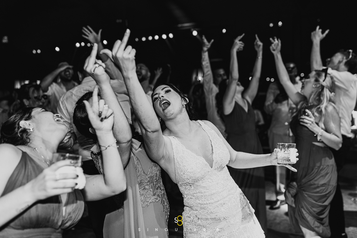 fotografia espontâneo para festa de casamento mogi das cruzes  chez bisutti lake paradise
