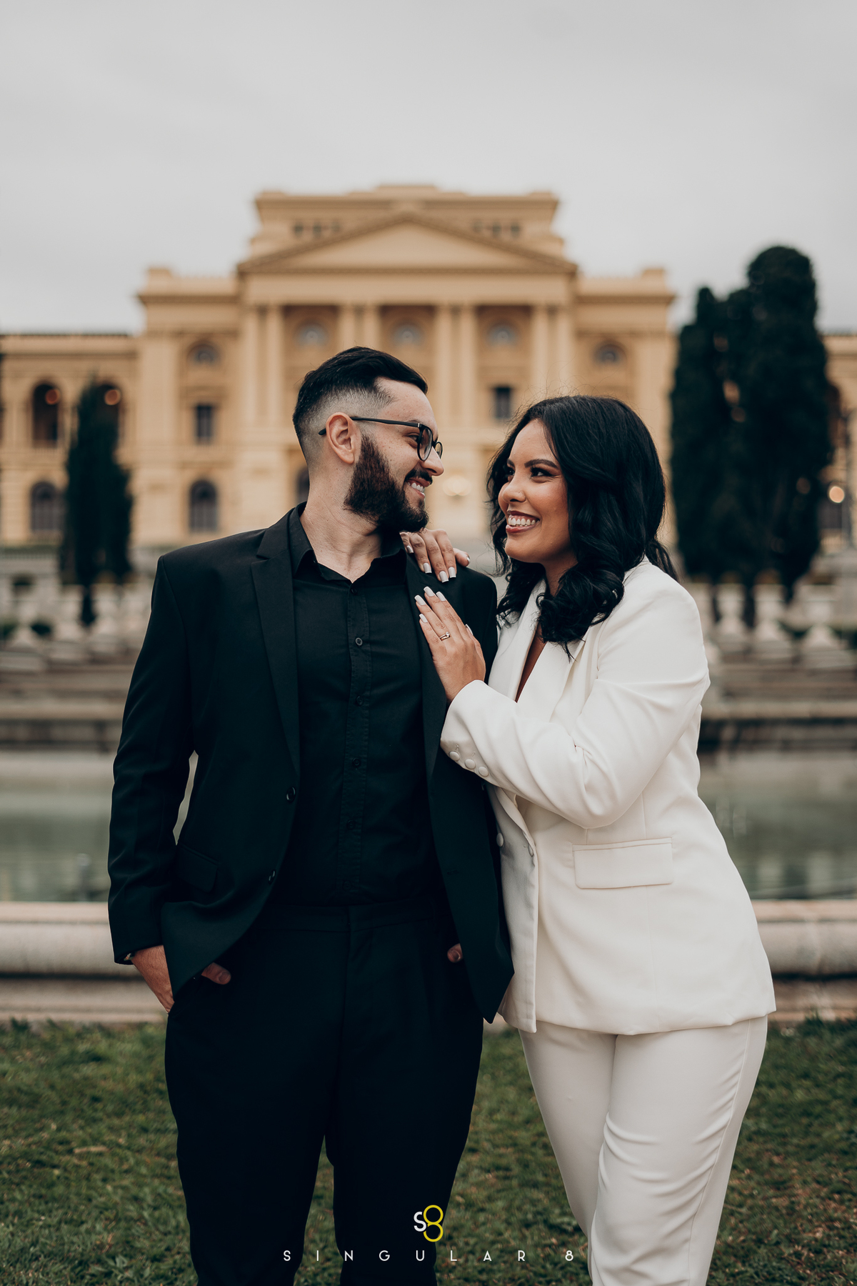 fotografia de ensaio pré casamento no museu do ipiranga parque da independência