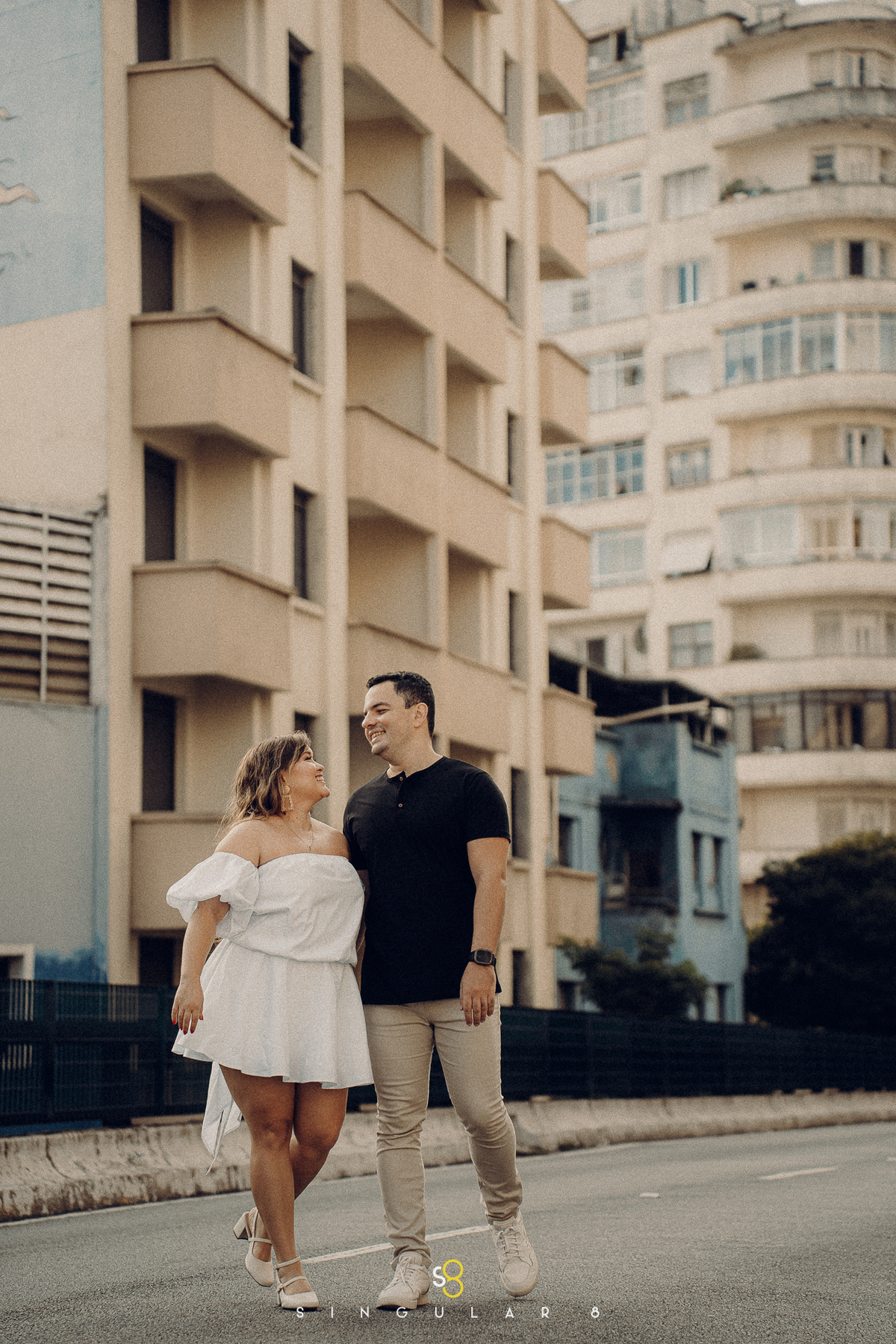 fotos de ensaio pré casamento urbano no minhocão são paulo