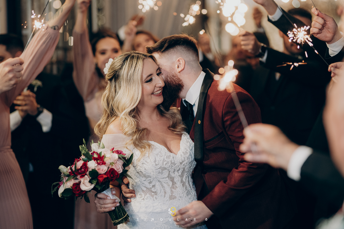 fotos saída dos noivos  Buffet Tulipas Villa Valentim