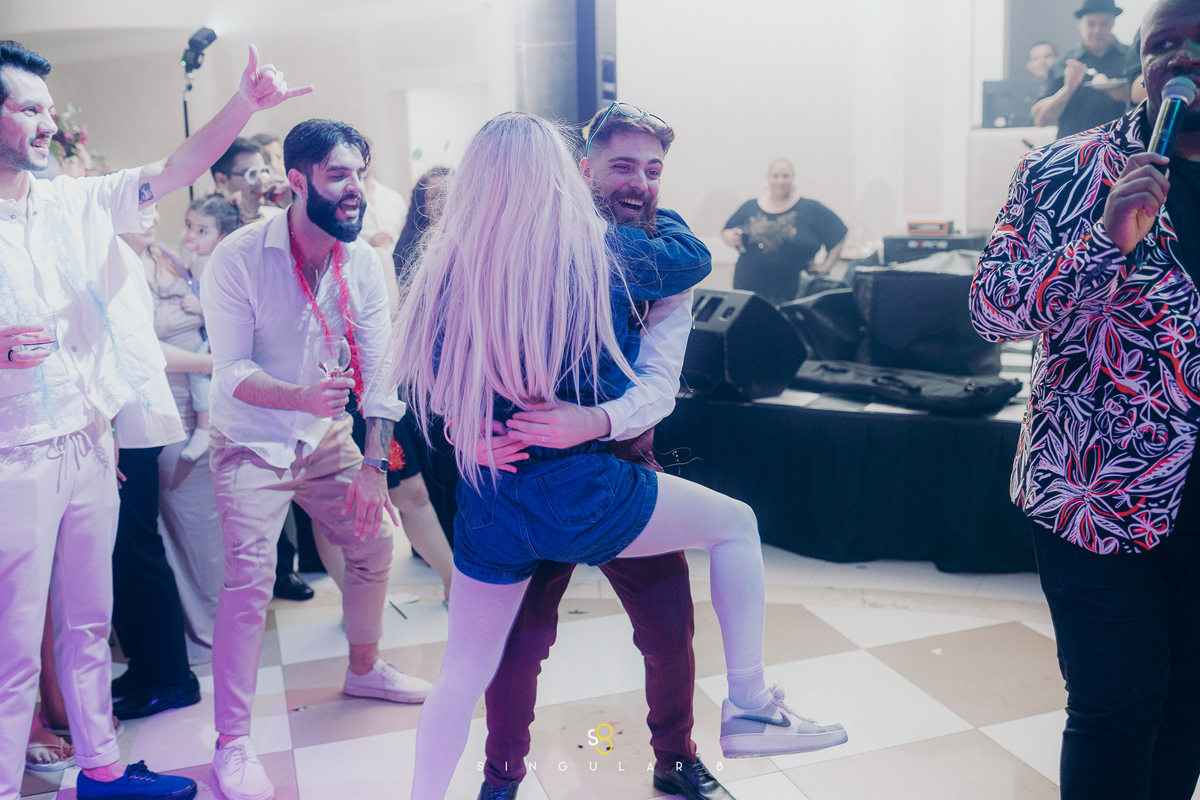 fotos das branquelas brasileiras em balada de casamento  Buffet Tulipas Villa Valentim