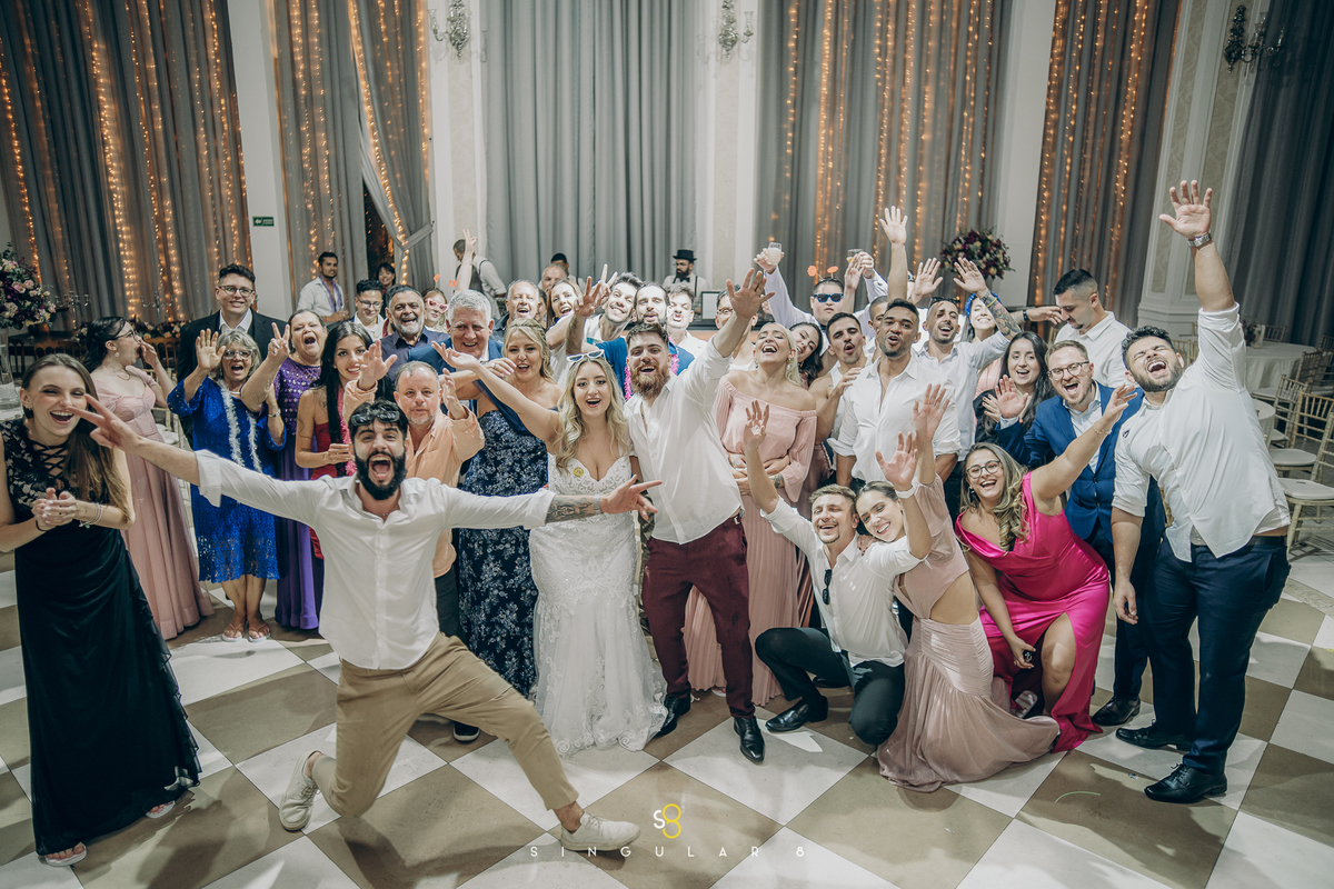 fotos festa casamento espontâneas  Buffet Tulipas Villa Valentim