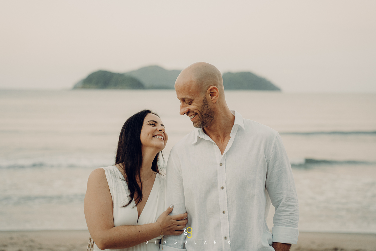 fotografia de ensaio pré casamento praia são sebastião barra do sahy