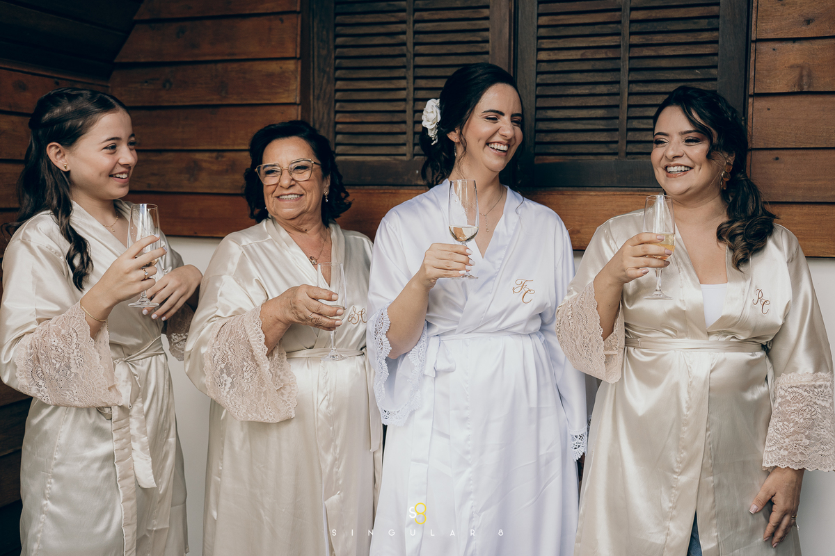 Making of da noiva no Rancho Santa Maria, em Mairiporã, com momentos de beleza e preparação para o casamento.