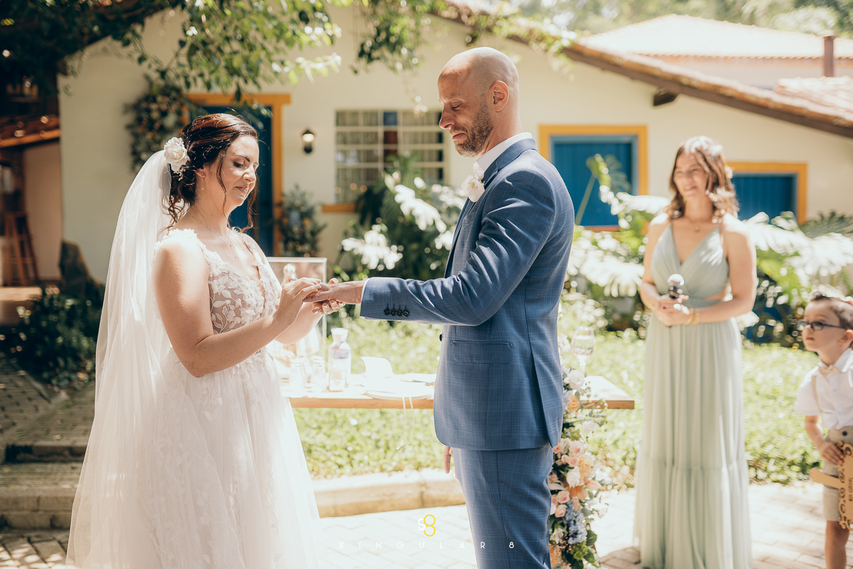 Cerimônia de casamento no Rancho Santa Maria com cenário natural e elegante.