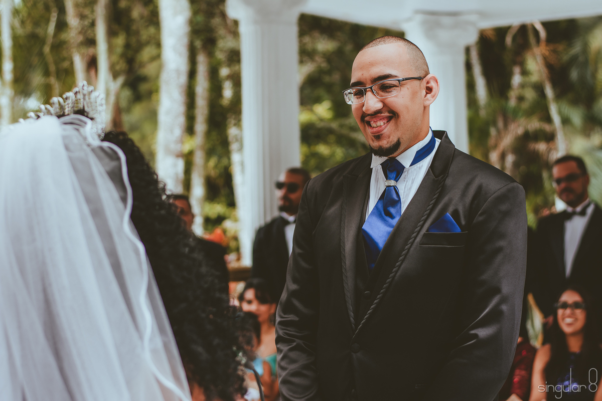 Reação do noivo aos votos de casamento no Recanto Santa Rita