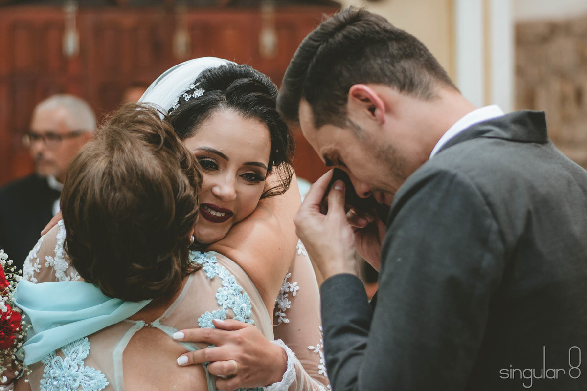 Fotografia dos Cumprimentos dos padrinhos na Igreja em Mauá São Paulo