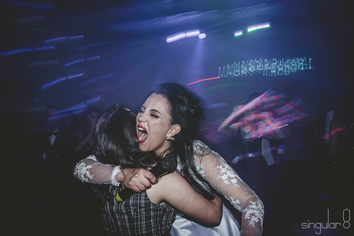 Foto de noiva dançando na pista em festa de casamento em Mauá São Paulo
