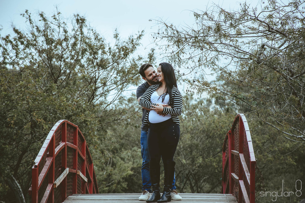 Foto de casal no Lago do Parque Centenário em Mogi