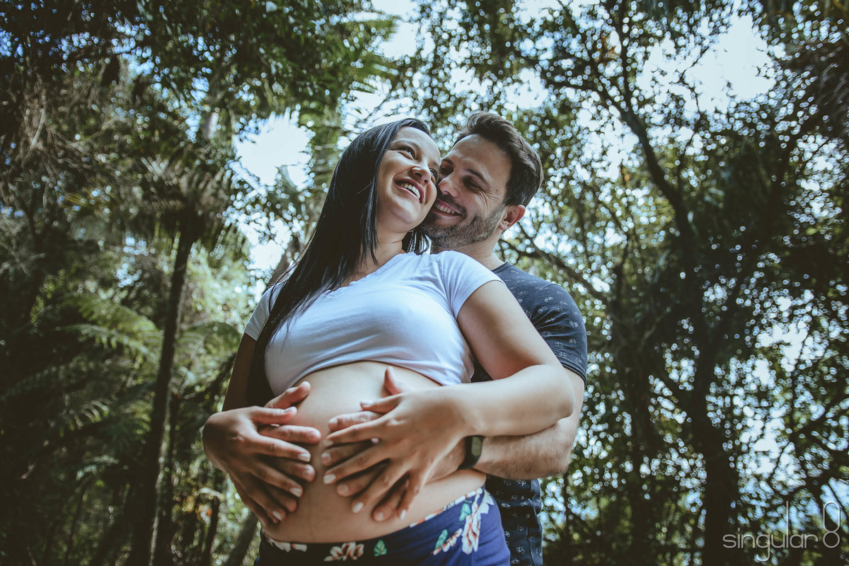 Roupa diferente para fotografia de casal no Parque