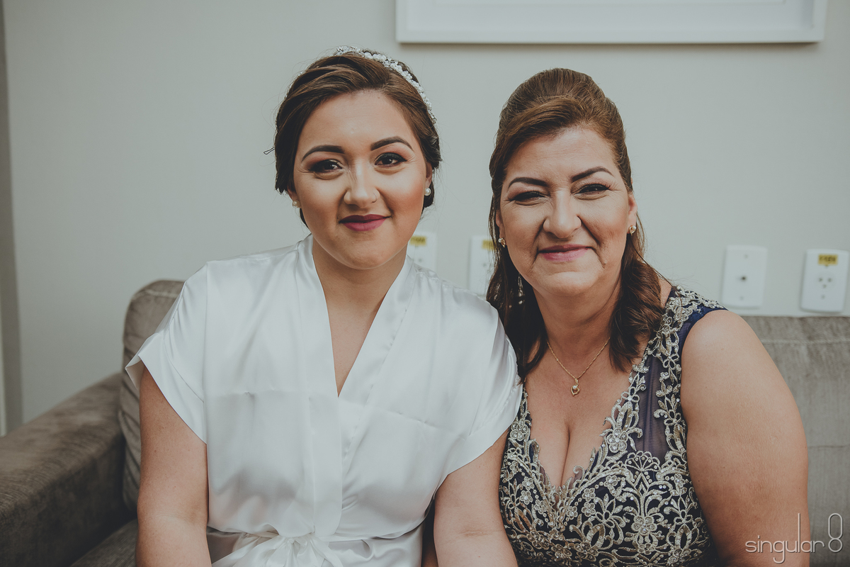 Mãe com noiva em making of no Hotel Mercure 