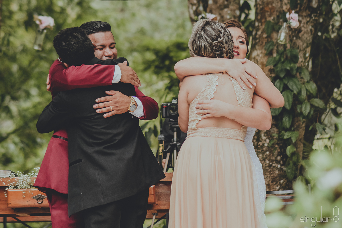 Cerimônia religiosa no sítio Della Torre 