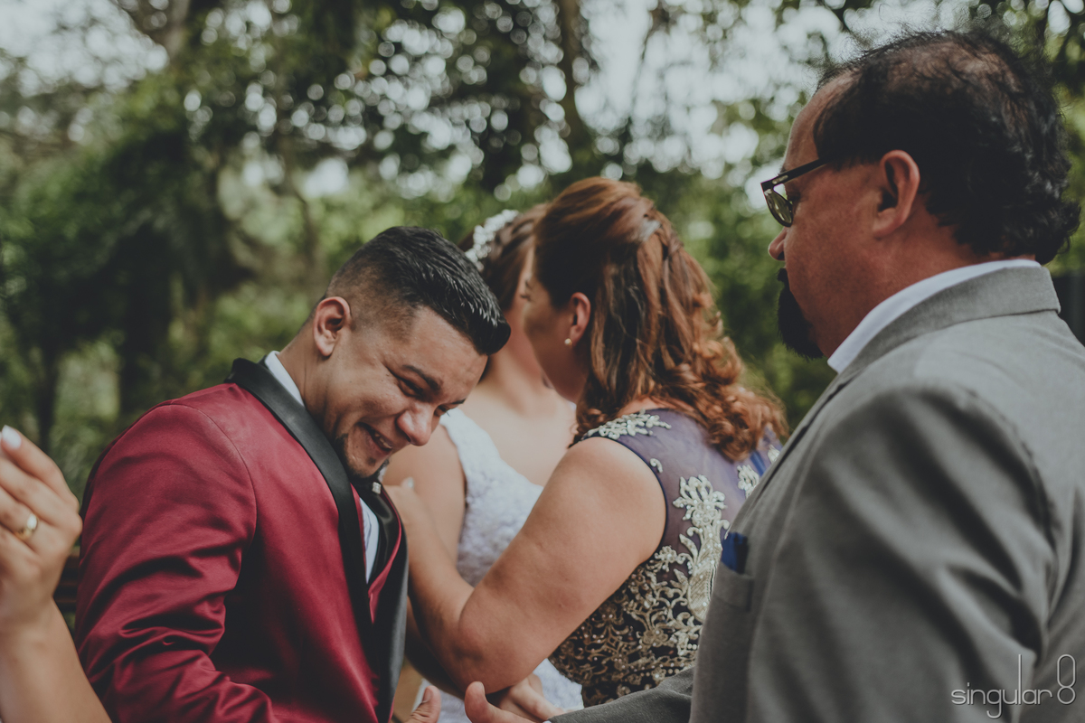 Fotografia de casamento emocionante no espaço Della Torre