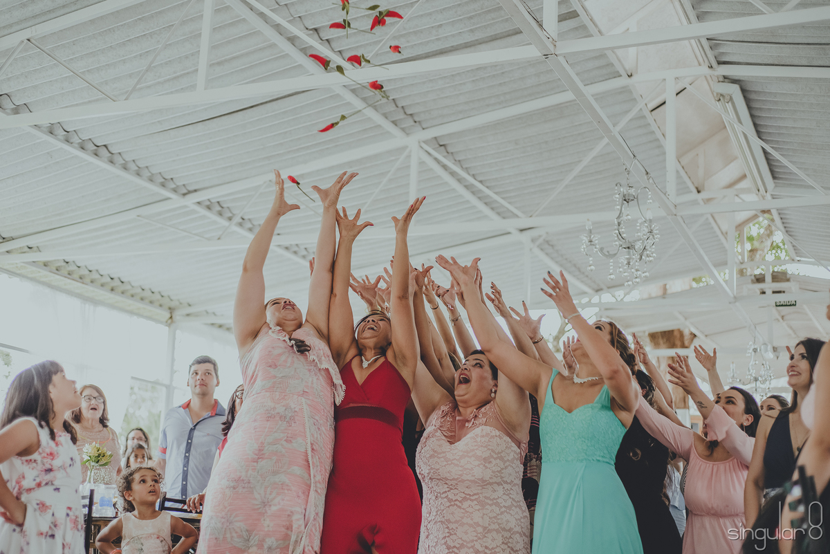 Bouquet de pimentas para casadas em casamento de dia