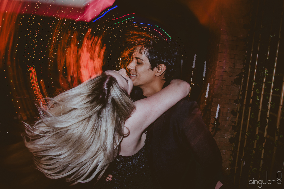 casal se divertindo em festa de casamento no tatuapé