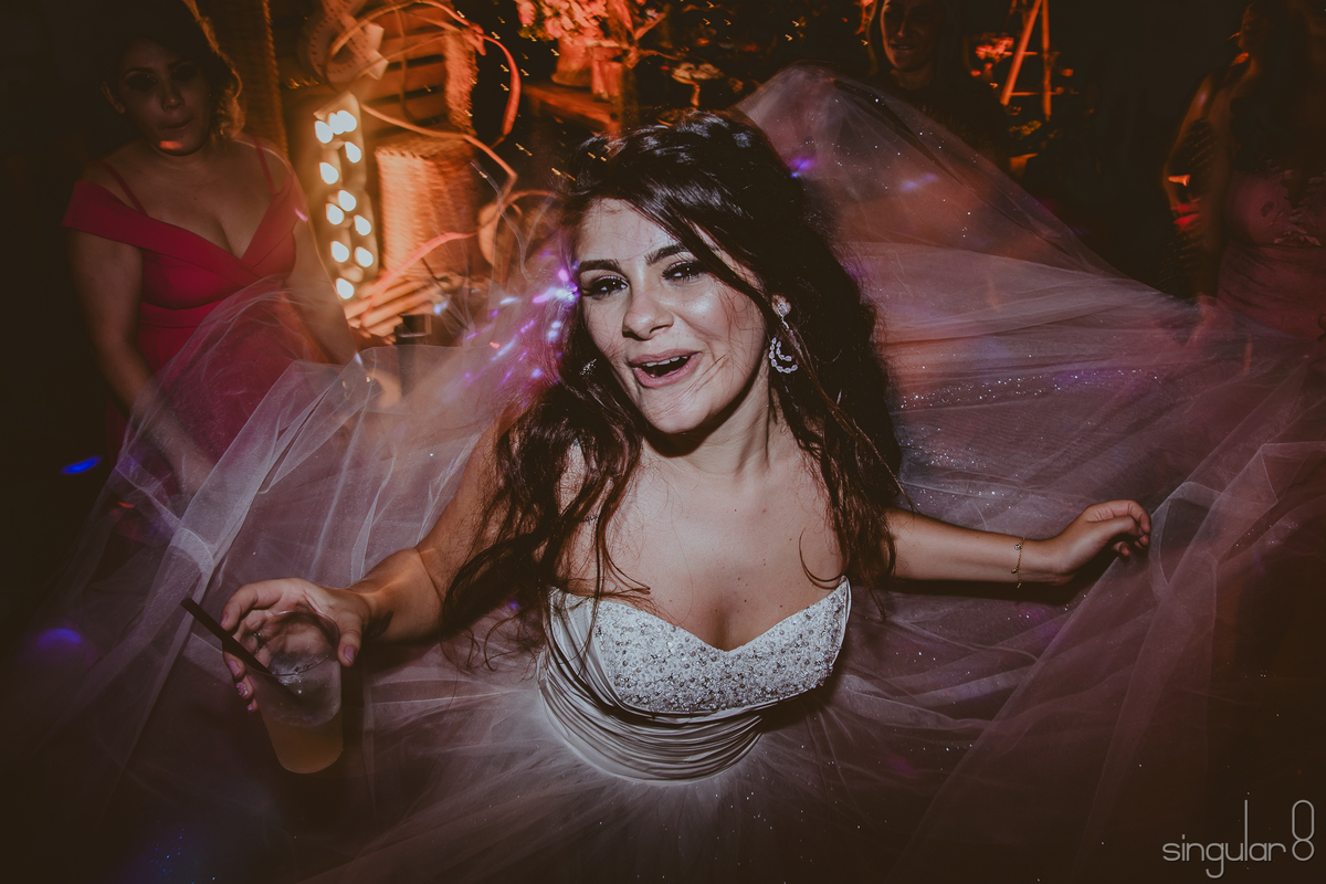 noiva bêbada em festa de casamento em são paulo