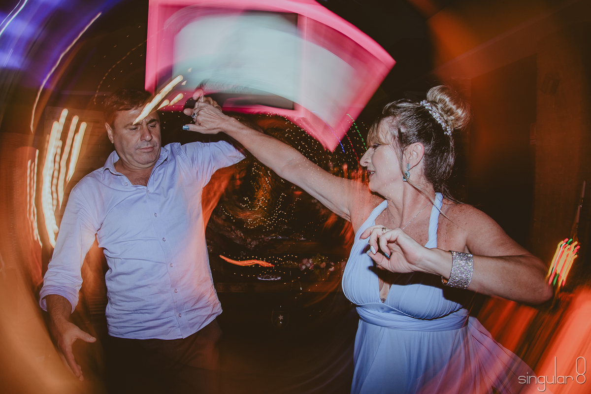 pais do noivo dançando em festa de casamento no tatuapé