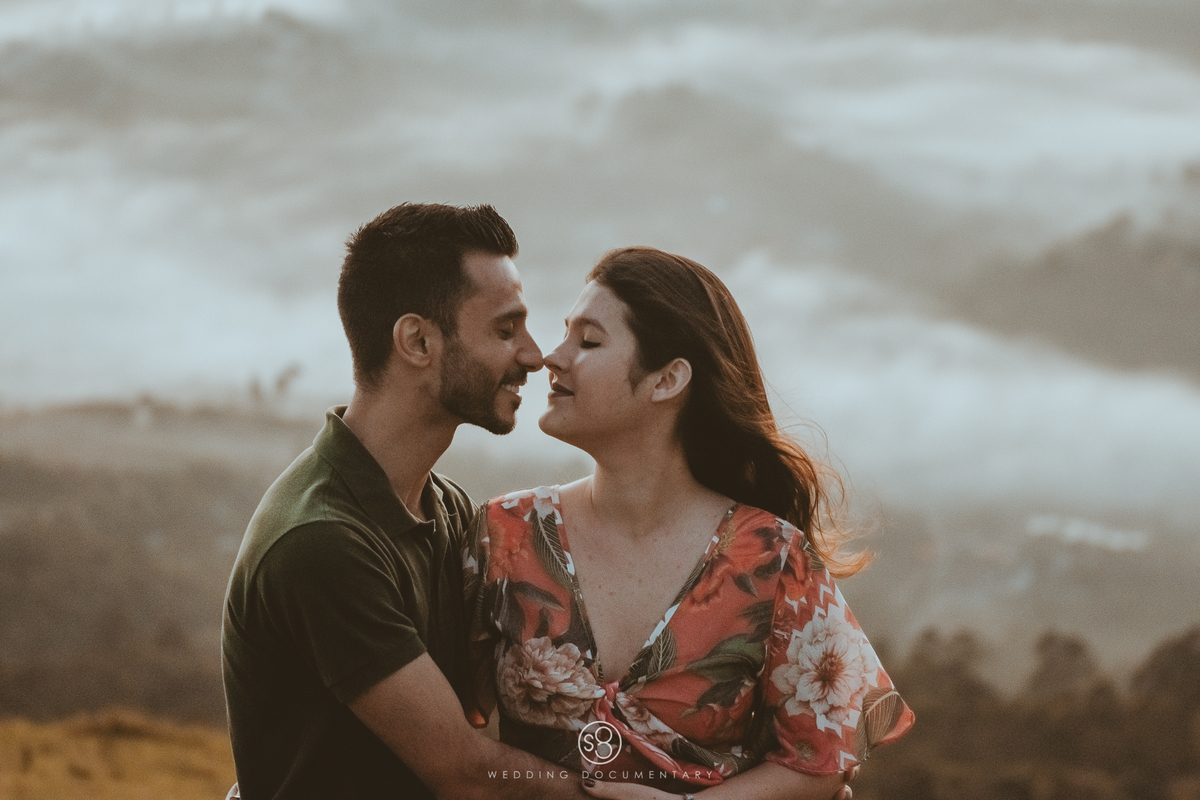 Fotografia espontânea de ensaio pré casamento em Mairiporã