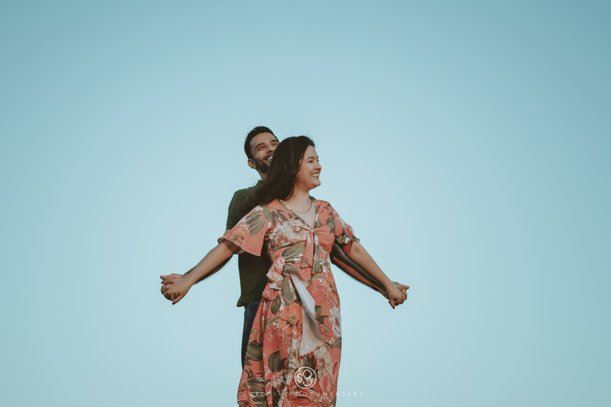 Roupa diferente para fotografia de ensaio pré casamento em Mairiporã