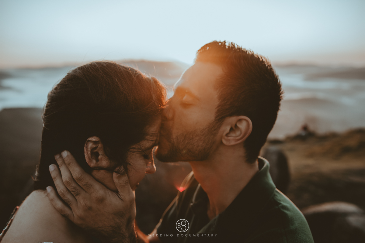 Fotografia de ensaio de pré casamento na golden hour