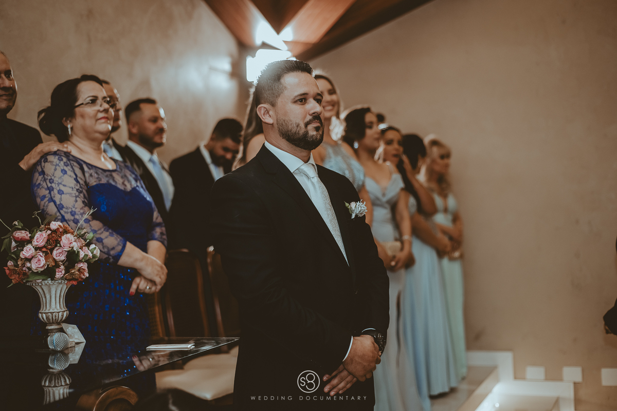 Fotografia do noivo esperando a noiva entrar na cerimônia mansão Arabesque