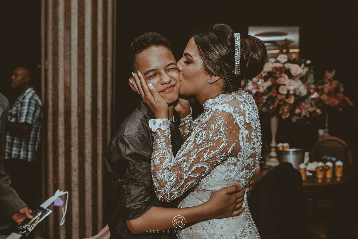 Fotografia da noiva com seu filho na pista de dança na Mansão Arabesque Zona Sul de São Paulo