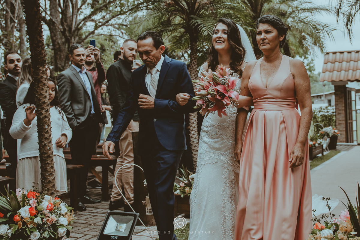 Fotografia de cerimônia de casamento de dia em Mairiporã no Sítio Della Torre