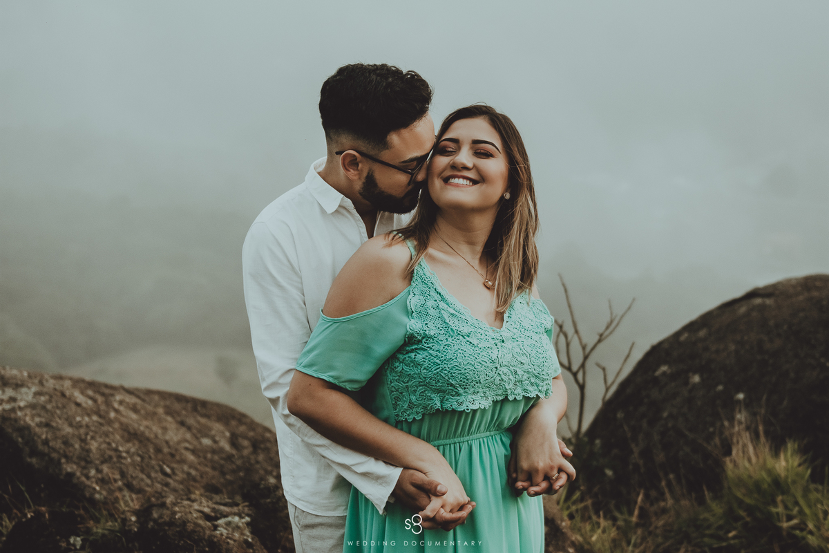 Fotografo em Guarulhos para ensaio de casal pico do olho d'agua em Mairiporã no amanhecer