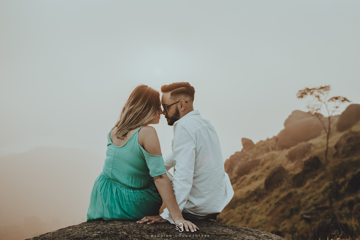 Fotografo em guarulhos para ensaio pré casamento no pico do olho d'agua em Mairiporã no amanhecer