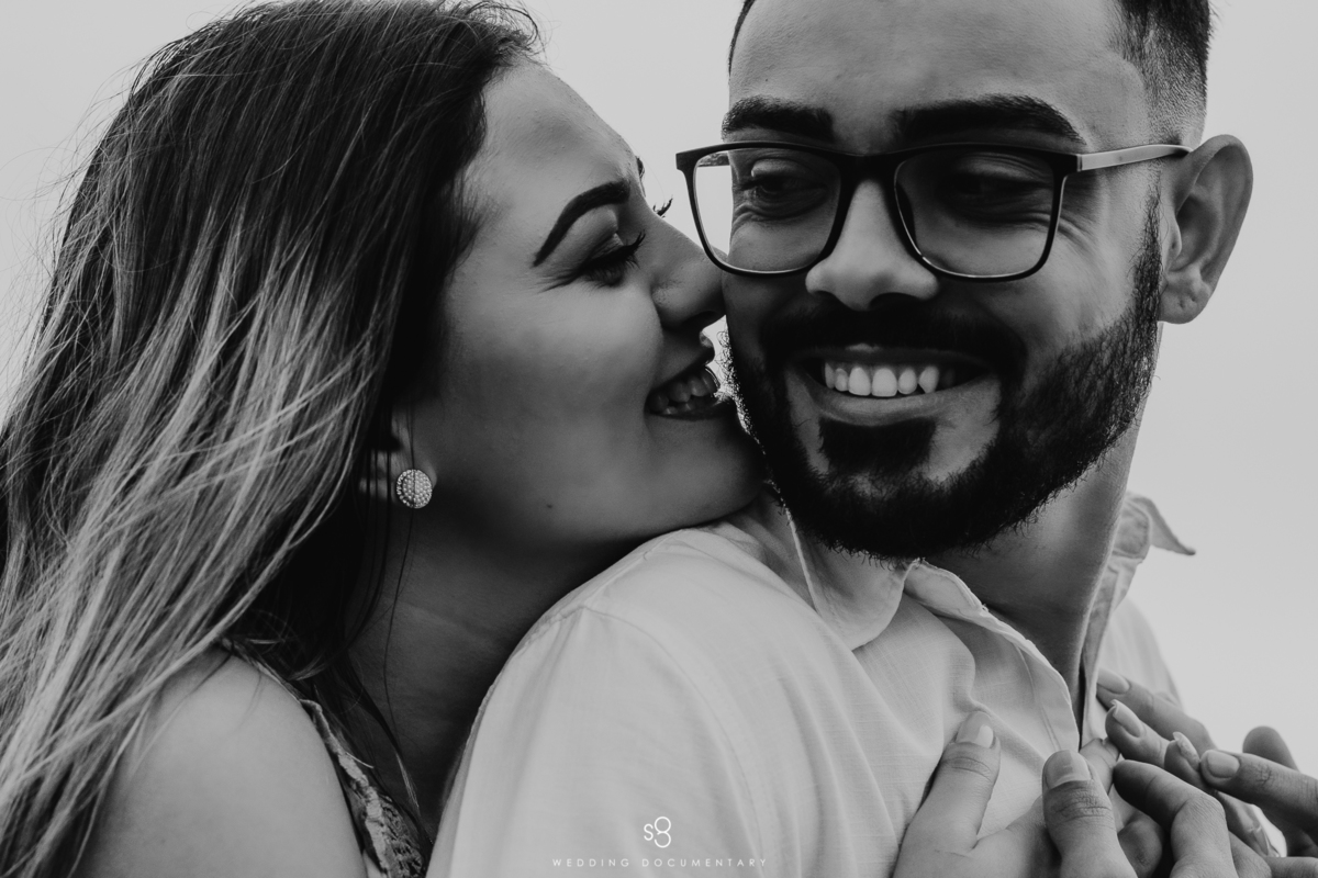 Fotografia de casal no pico do olho d'agua em Mairiporã no amanhecer