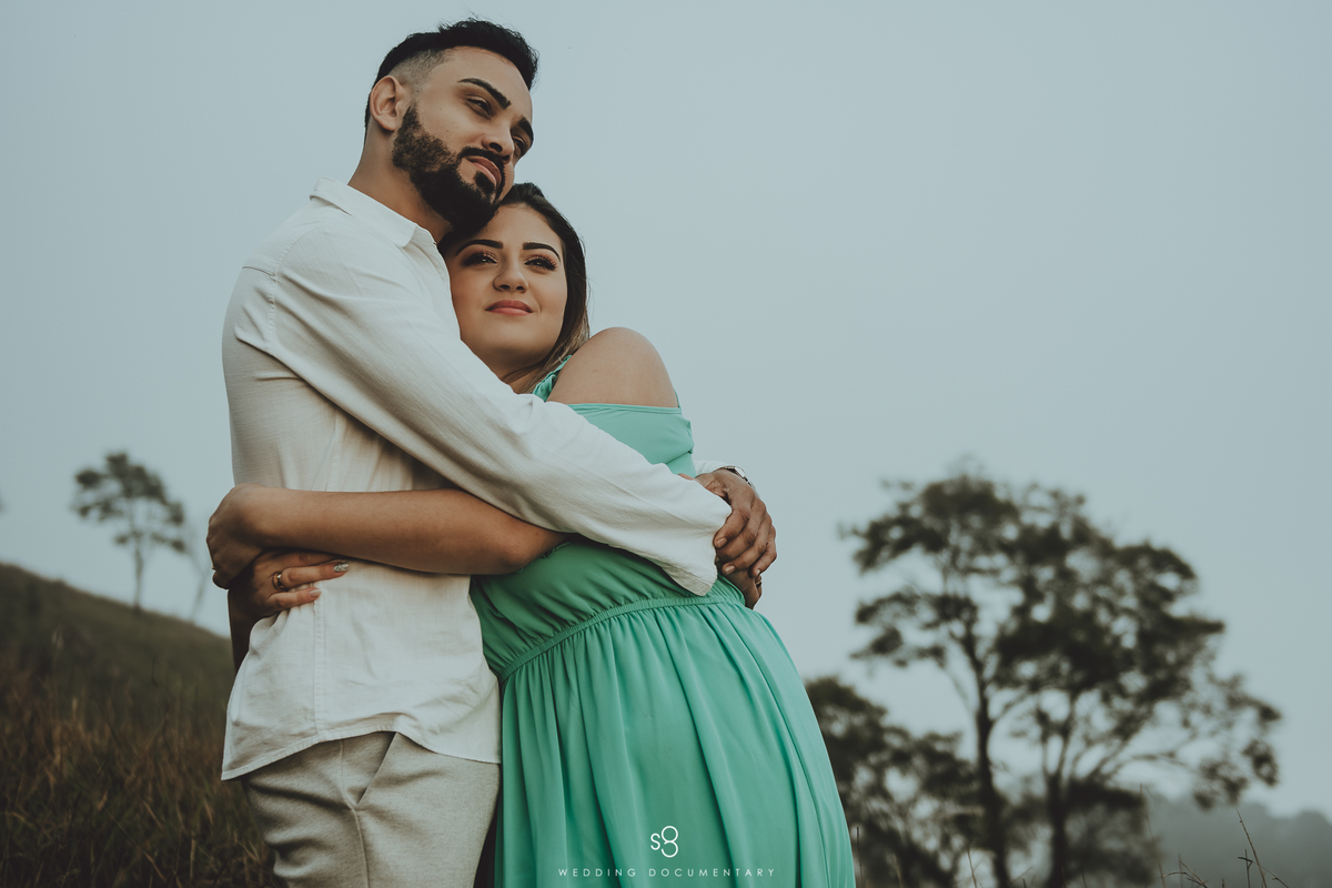Melhor horário para aproveitar a luz em ensaio pré wedding no pico do olho d'agua em Mairiporã no amanhecer