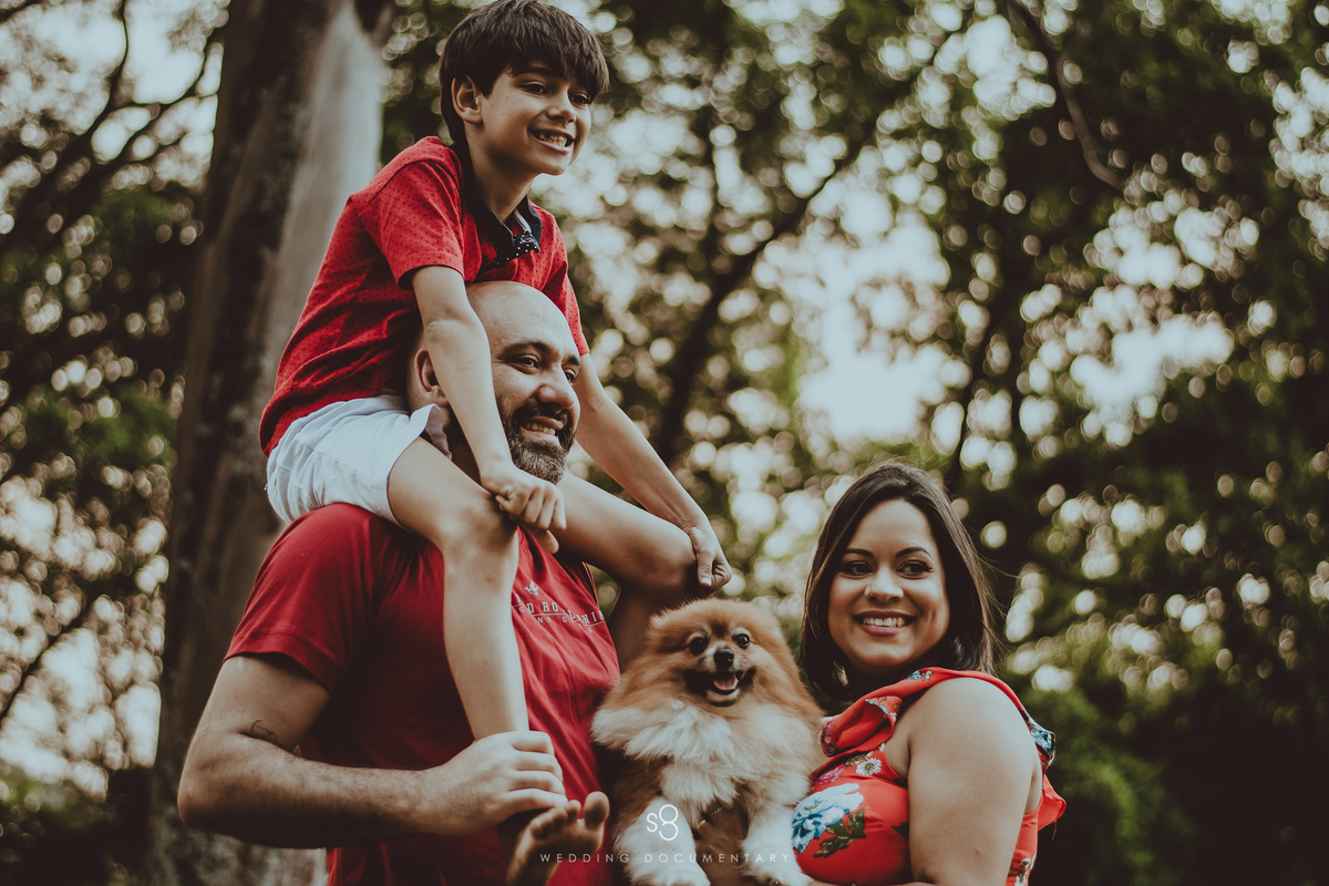 Book de família com cachorro e criança no Parque Ibirapuera