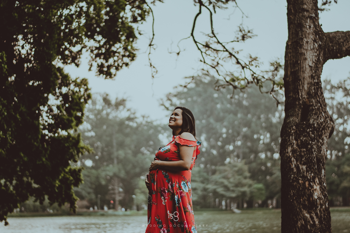 Gestante em book fotográfico no Parque Ibirapuera em São Paulo