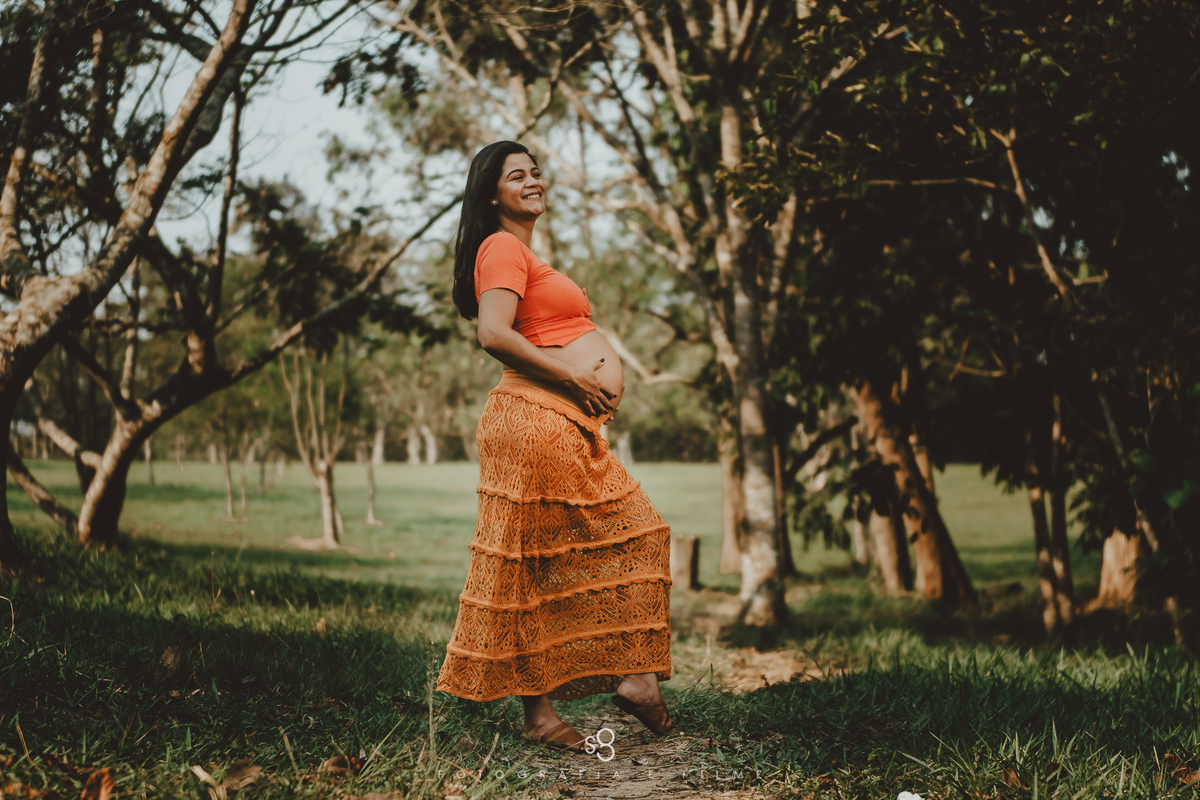 Pose para ensaio de gestante criativo Parque do Carmo
