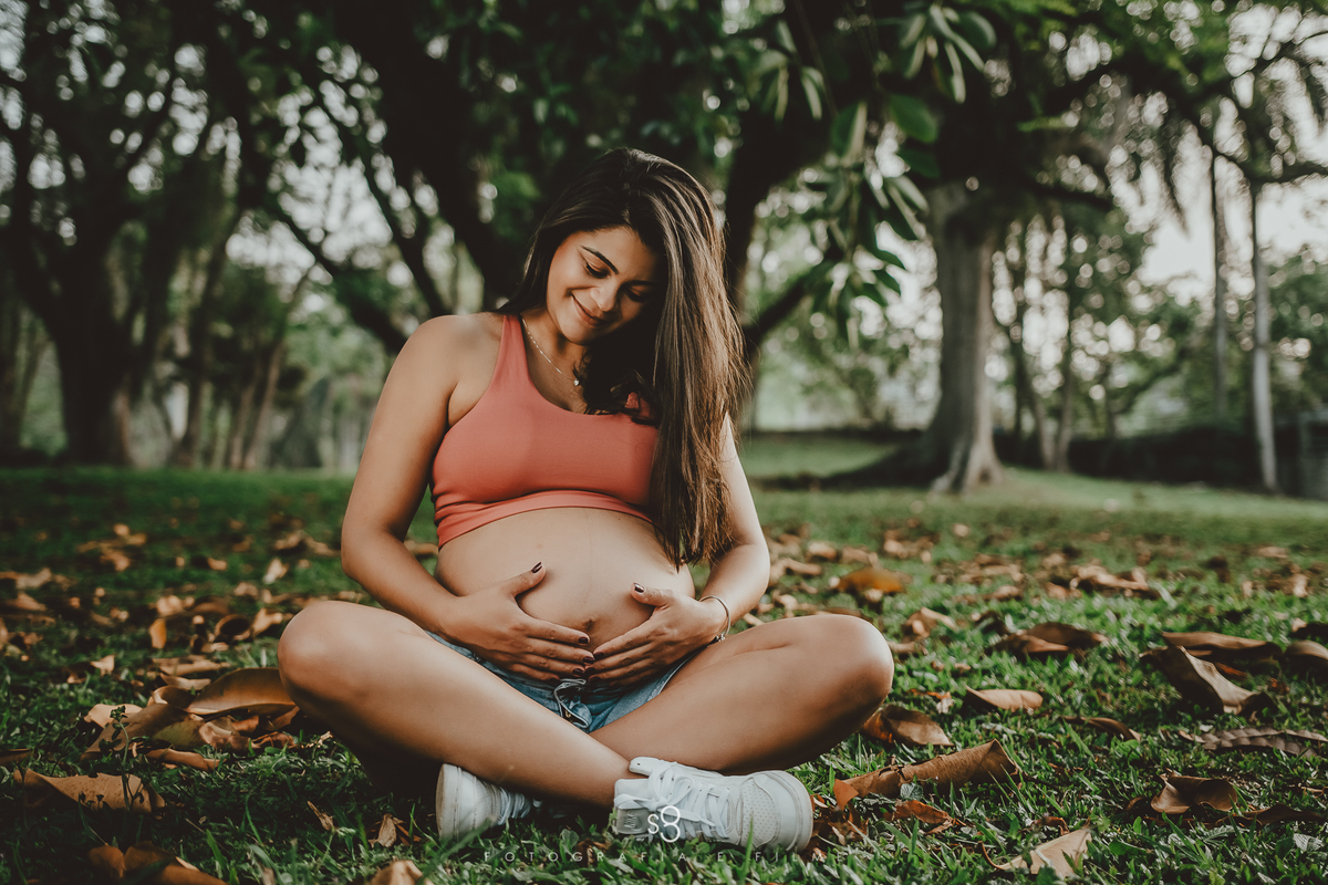 Fotografia de gestante no parque do carmo singular