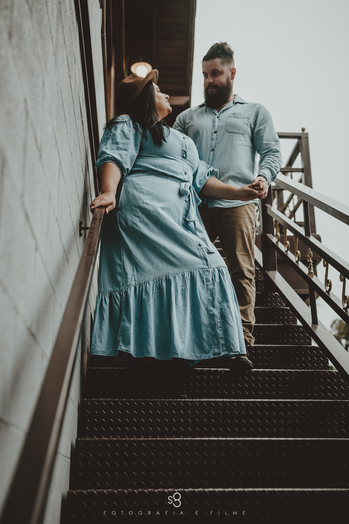 Fotografia de ensaio pré wedding com estilo diferente em Mairiporã