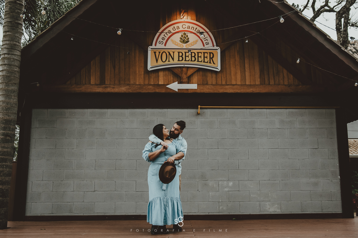 Fotografo de ensaio pré casamento criativo Deck Steak House Mairiporã