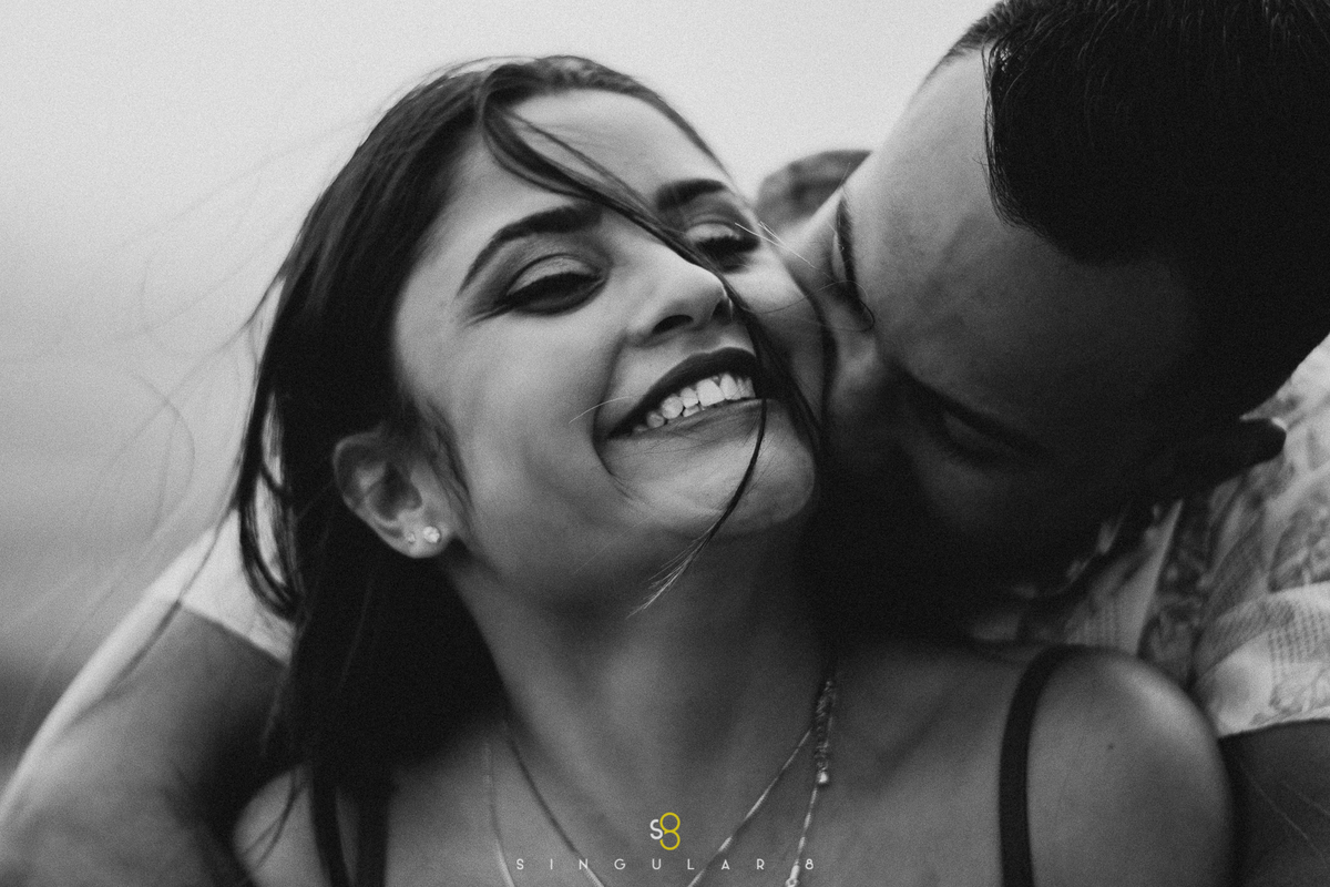 Fotografia de casal no mirante da pedra da bela vista em Socorro