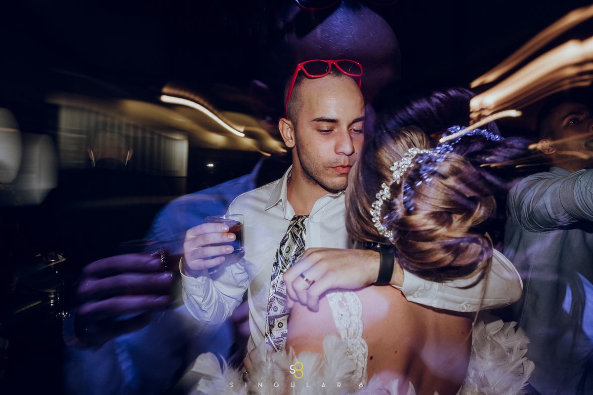 Fotografia diferente para pista de dança a noite no Recanto Callegari