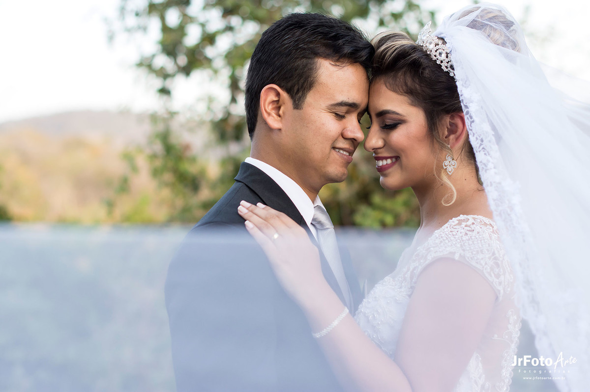 pos-casamento-de-viviane-e-jefferson-Hotel-floresta-mágica-santa-luzia-mg-jrfotoarte-fotografo-de-casamento-itabira-mg
