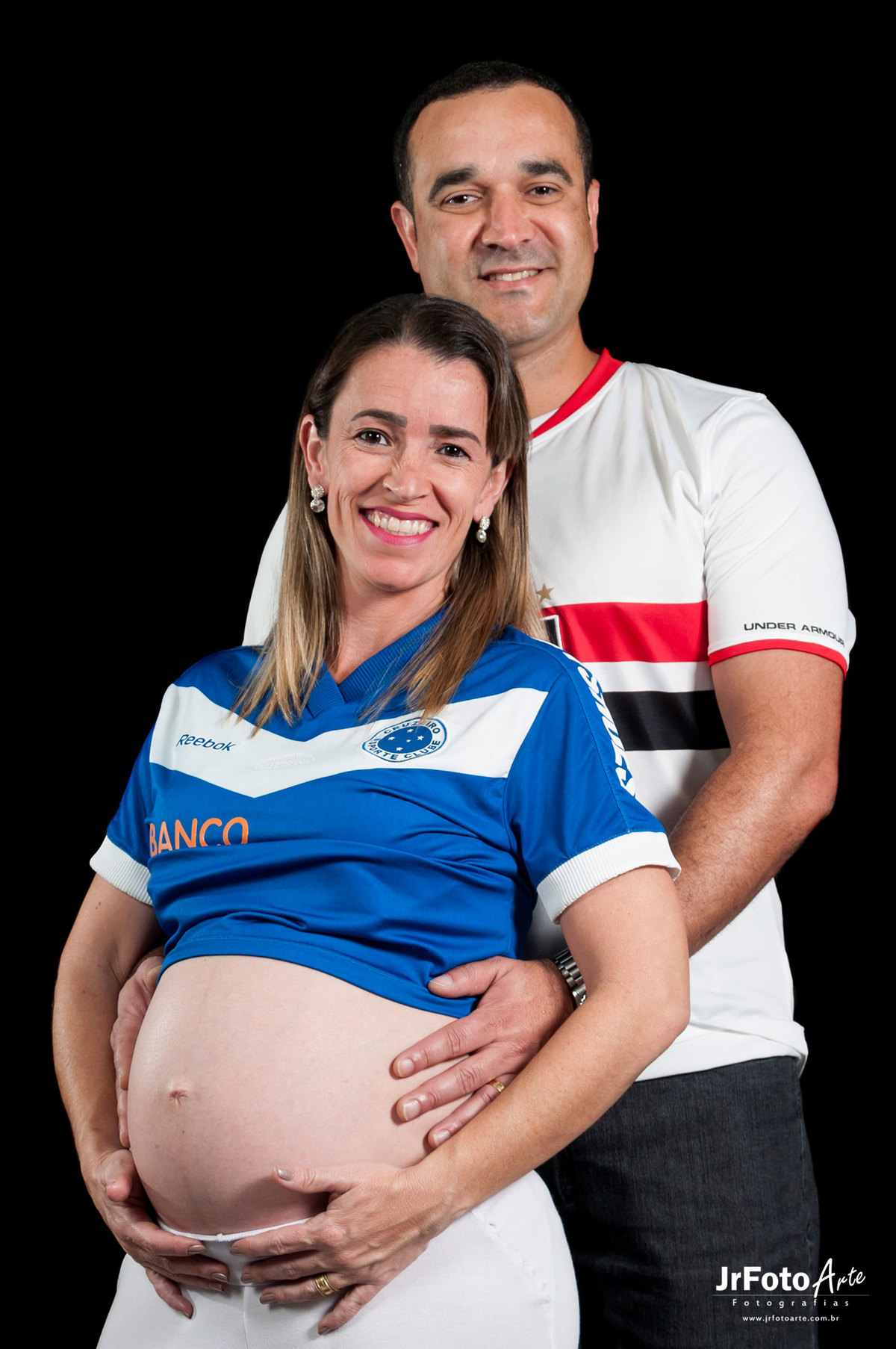 ensaio-gestante-renata-britto-e-eduardo-e-guilherme-local-estudio-jrfotoarte-retouch-fotografo-de-casamento-itabira-mg