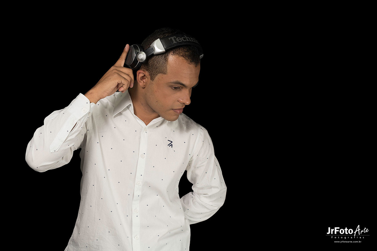 João-Nazz-DJ-dance-music-itabira-mg-foto-estudio-jrfotoarte-itabira-mg