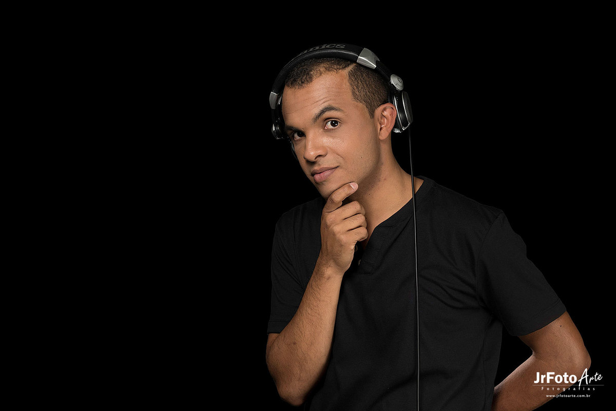João-Nazz-DJ-dance-music-itabira-mg-foto-estudio-jrfotoarte-itabira-mg